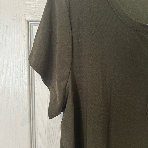 NWT 89th & Madison Olive Knit Short SleeveTop. - Picture 5 of 6